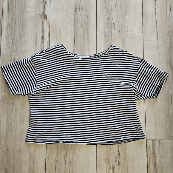 Striped Crop T Shirt - Size Small - Picture 1 of 2